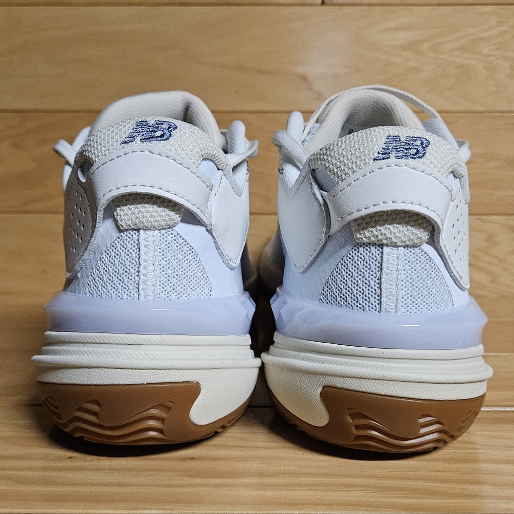 New Balance Hesi Low V2 White Linen Basketball Shoe Size 10.5 Mens BBHSLHR2 - Picture 9 of 9